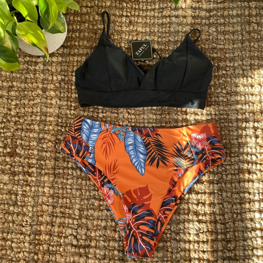 NWT Sz. XL Tropical Monstera Bikini